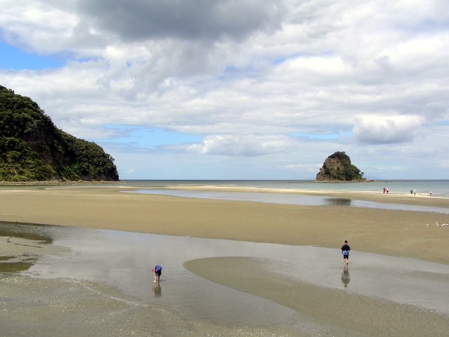 Waiwera Beach