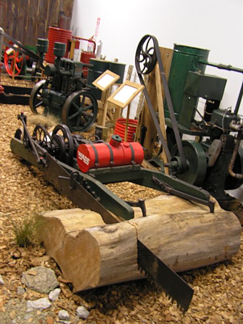 Motorised Saw
