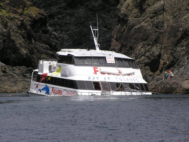 Cape Brett sunken boat